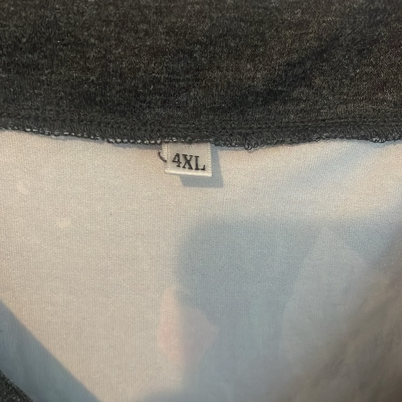 Pink and grey floral top - Picture 4 of 5